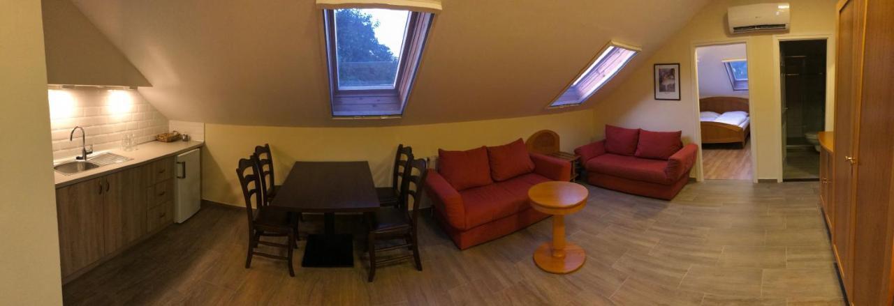 Bük Aurora Panzio B&B 외부 사진